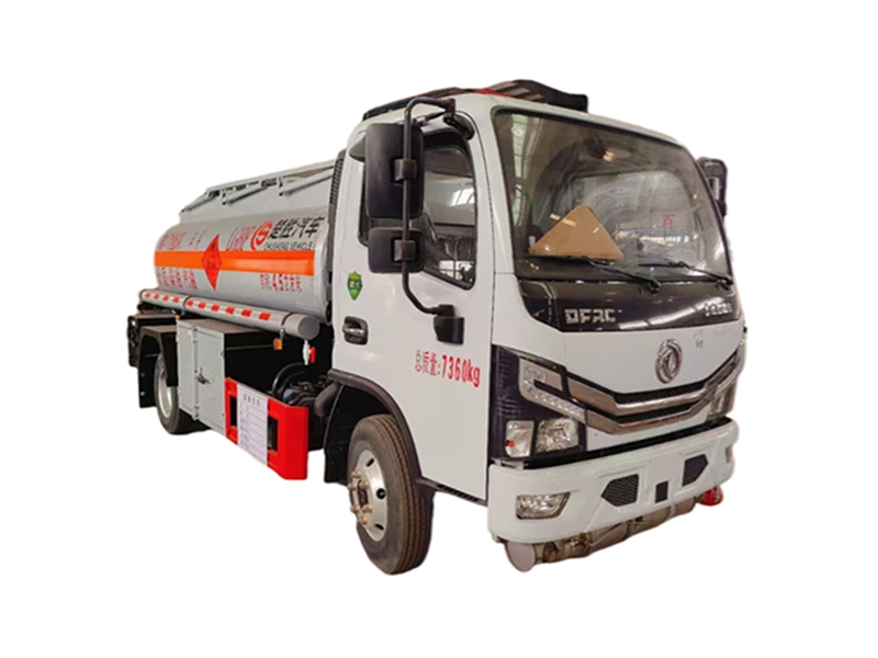 Dongfeng 4*2 125hp Oil Tanker car