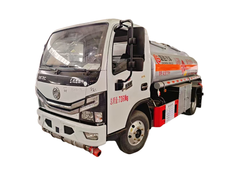 Dongfeng 4*2 125hp Oil Tanker car