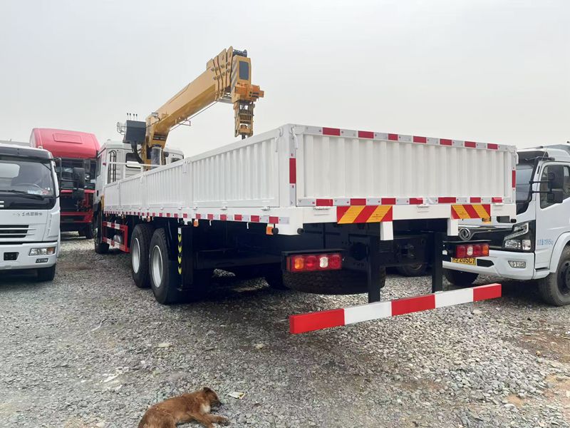 6 * 4 Shaanxi Automobile Delong M300012 ton crane