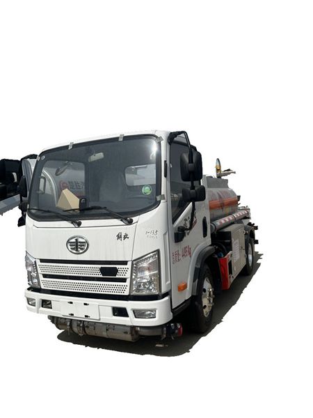 4 * 2 FAW Blue brand oil tanker trucks