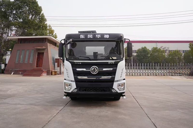 4 * 2 Dongfeng Huashen DV515 cubic sprinkler truck