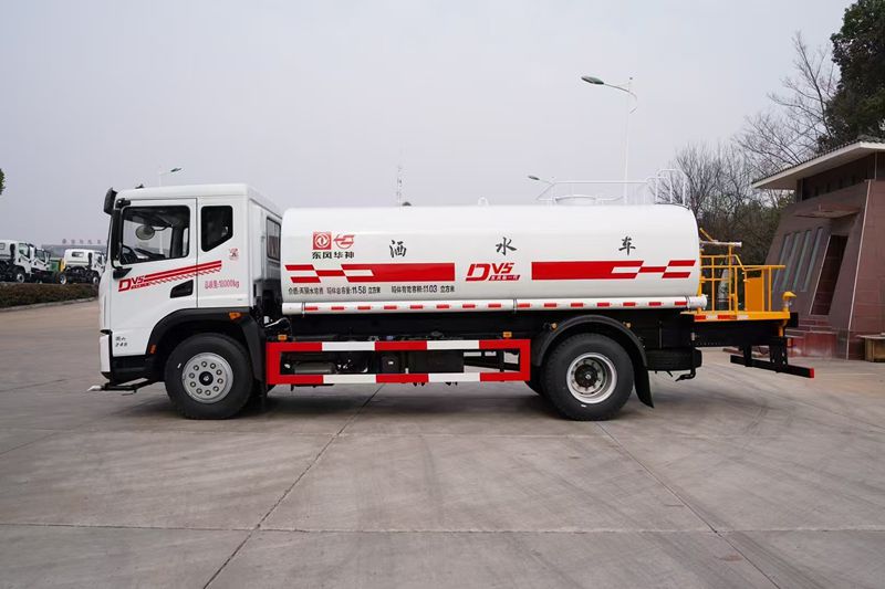 sprinkler truck sprinkler truck