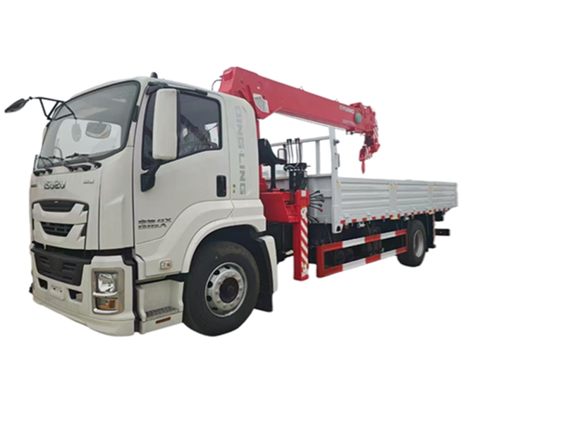 ISUZU 4*2 130 HP 8tons truck-mounted crane