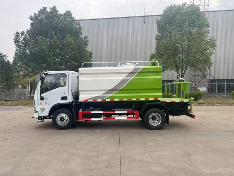 sprinkler truck sprinkler truck