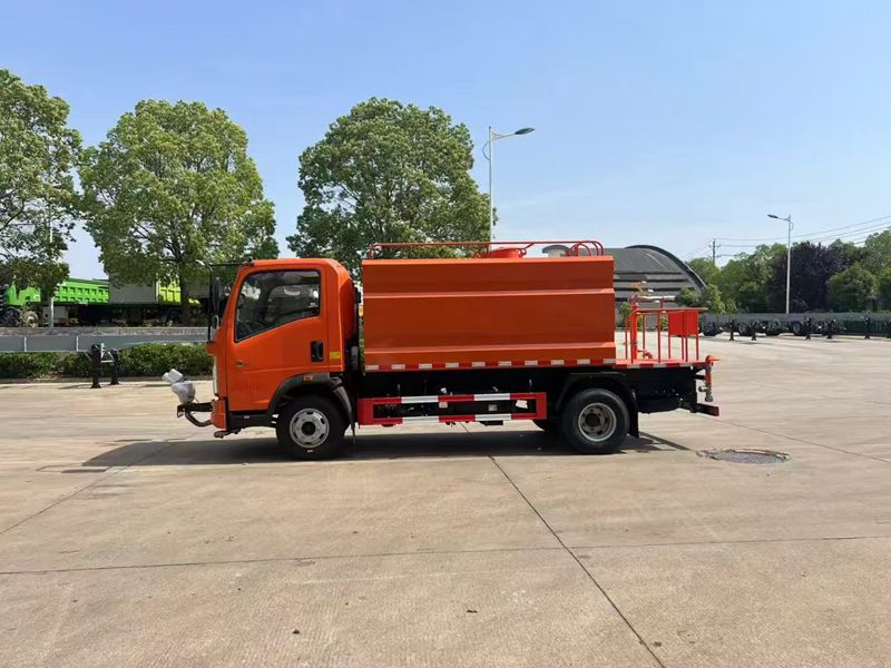 watering truck watering truck