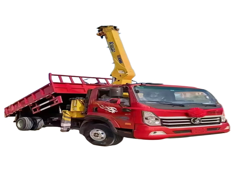 4*2 5 tons 180HP Sinotruk truck-mounted crane