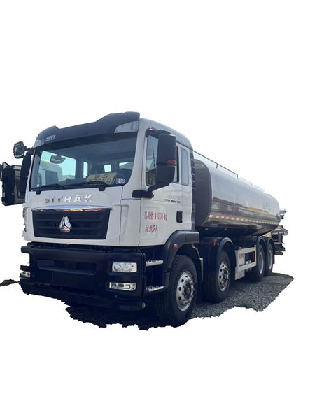 8 * 4 Heavy Duty Truck Shandeka 25 cubic meter sprinkler truck