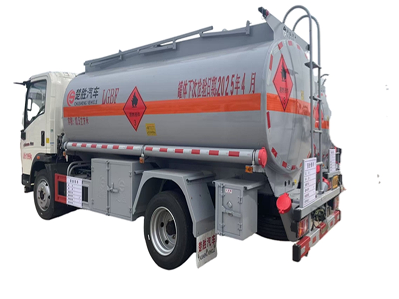 4*2 12.5 cube howo tanker car