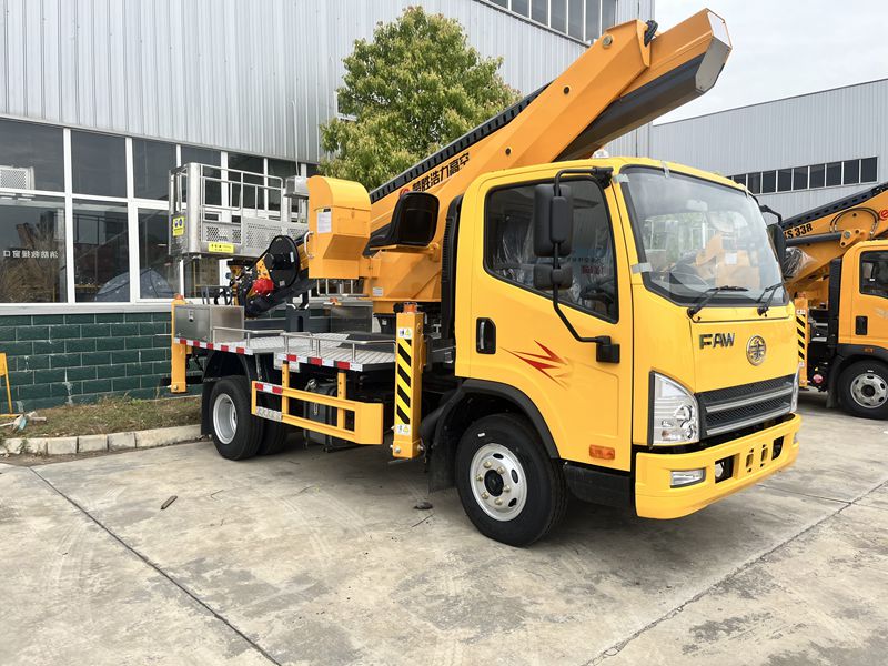 4 * 2 Liberation Exit 33 meter high-altitude work platform