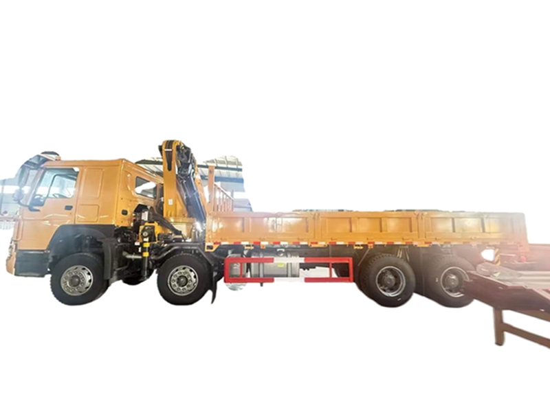 4*2 30 cubes howo truck-mounted crane