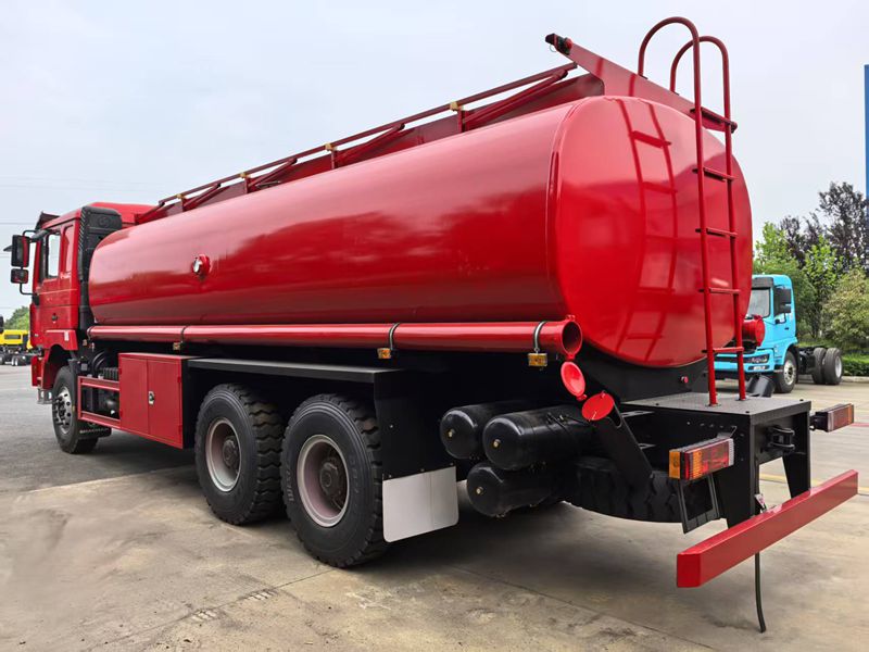 6 * 4 Shaanxi Automobile F3000 Export Oil Tank Truck