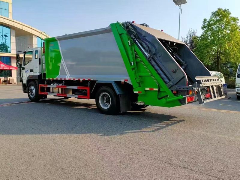 Garbage truck Garbage truck