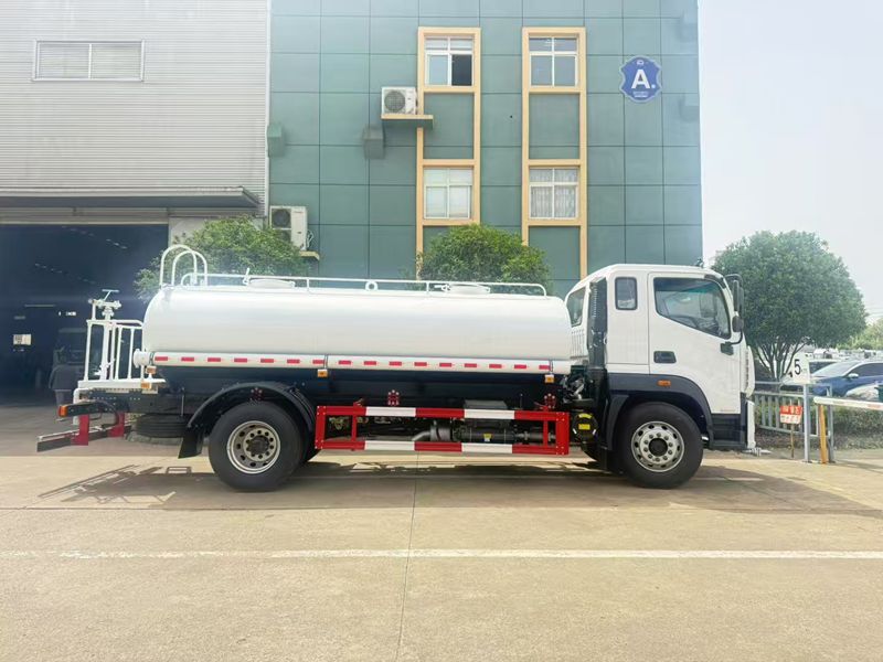 4 * 2 Foton 12 ton sprinkler truck