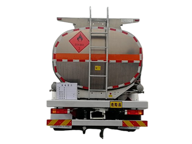 6*2 21 cubes shacman oil tanker car