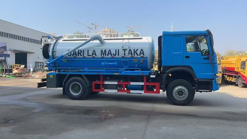 sewage suction vehicle sewage suction vehicle