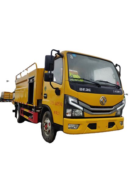 4 * 2 Dongfeng Blue brand cleaning and suction truck