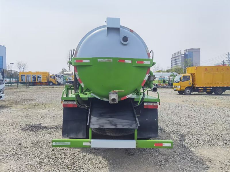 sewer suction truck