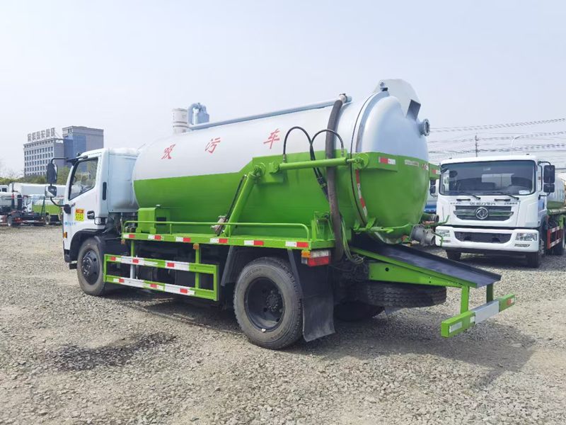 sewer suction truck