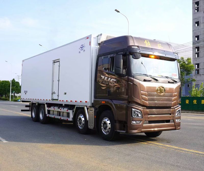 8 * 4 Liberate refrigerated trucks