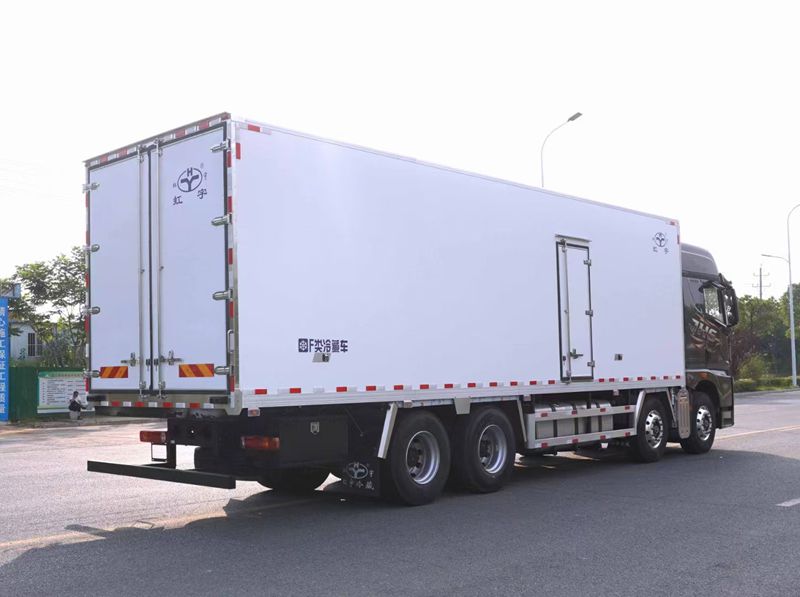 8 * 4 Liberate refrigerated trucks
