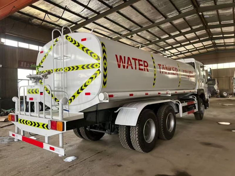 Sprinkler Truck Sprinkler Truck