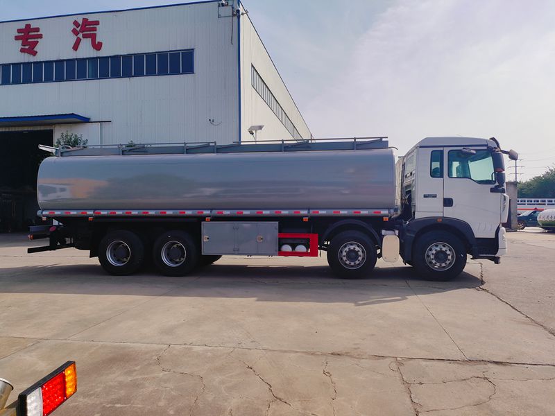 Oil tank truck Oil tank truck