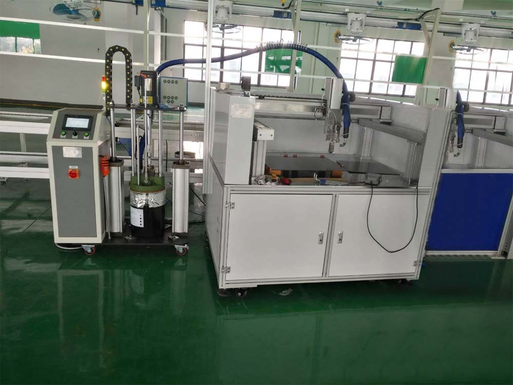 Continuous glue dispenser with edge banding machine