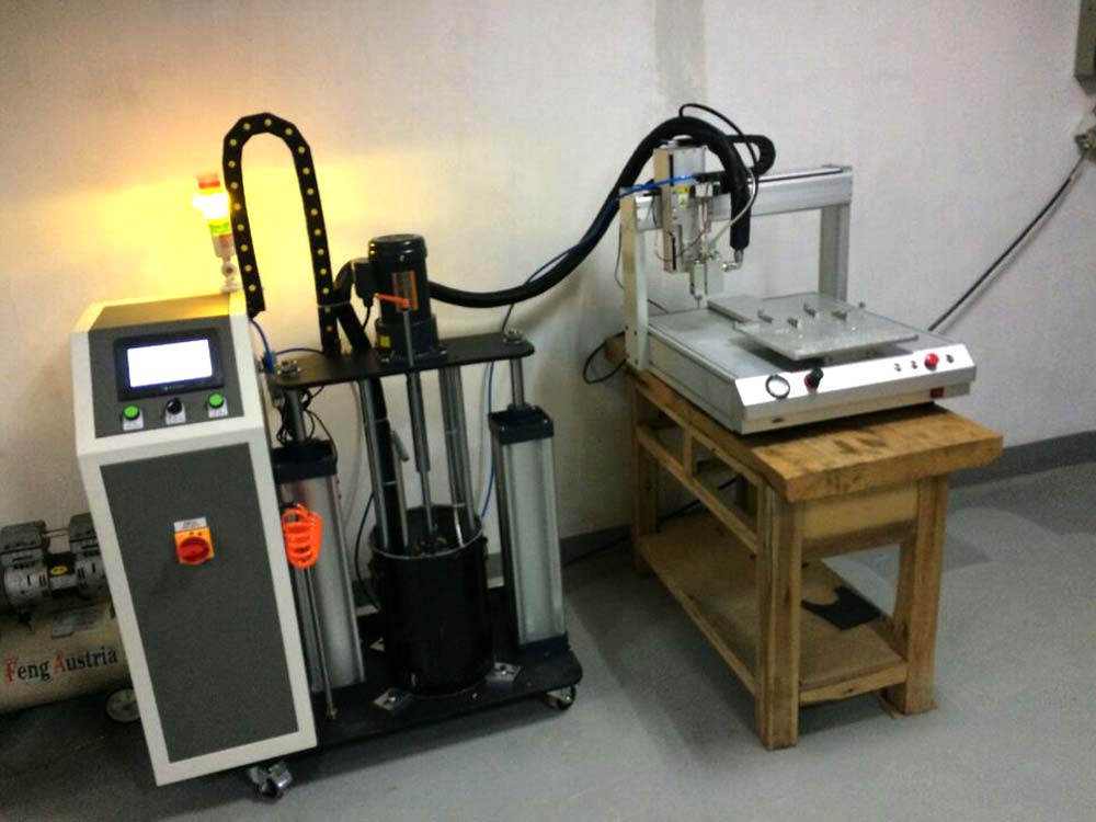 Continuous glue dispenser with edge banding machine