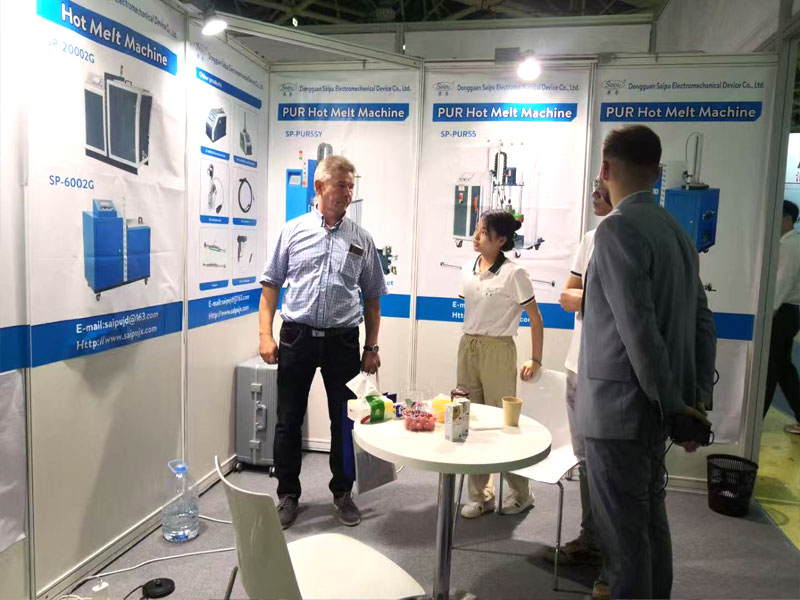 L Continuous Hot Melt Glue Machine