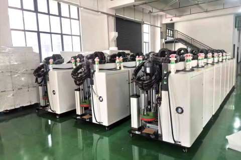 IoT-fähige Heißschmelz-Spritzgeräte: Wie lässt sich ein intelligenter Arbeitsablauf für die Verpackungs- und Beschichtungsindustrie aufbauen?