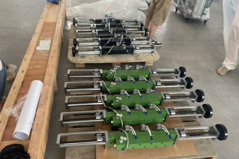 Wie verbessert die automatische Doppelstreifen-Heißklebepistole von Saipu die Effizienz der Kartonherstellung?