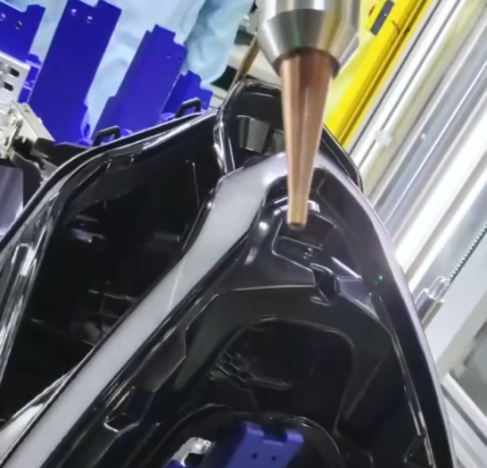 6-Axis Robot PUR Dispenser