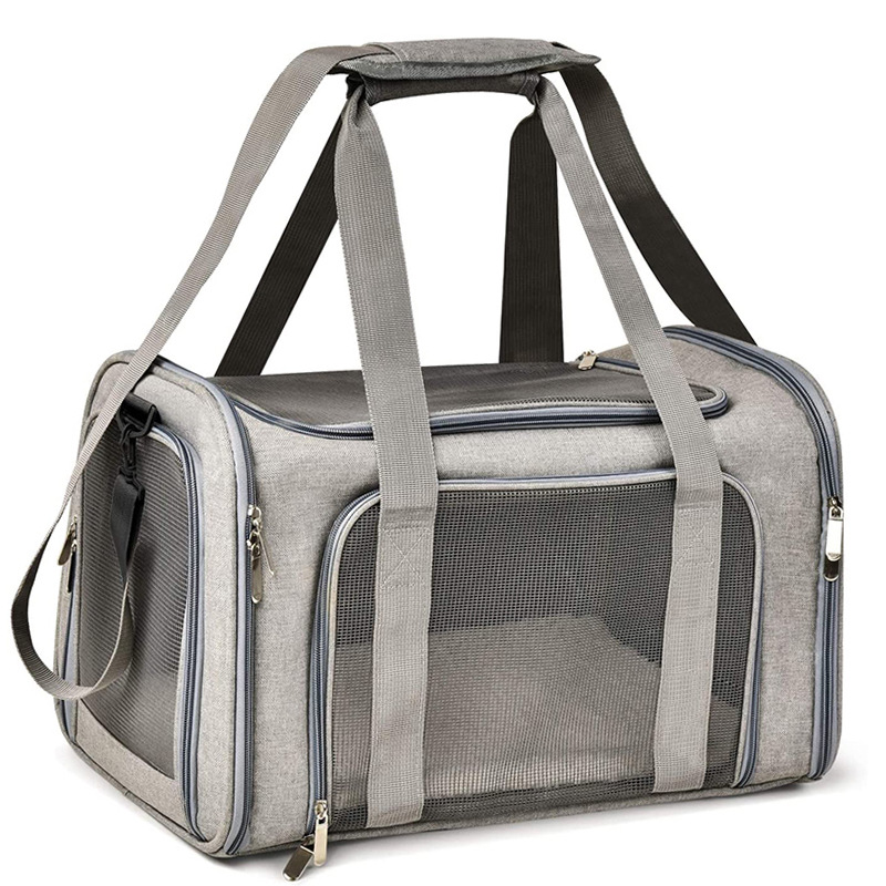 Super Spacious Design pet carrier
