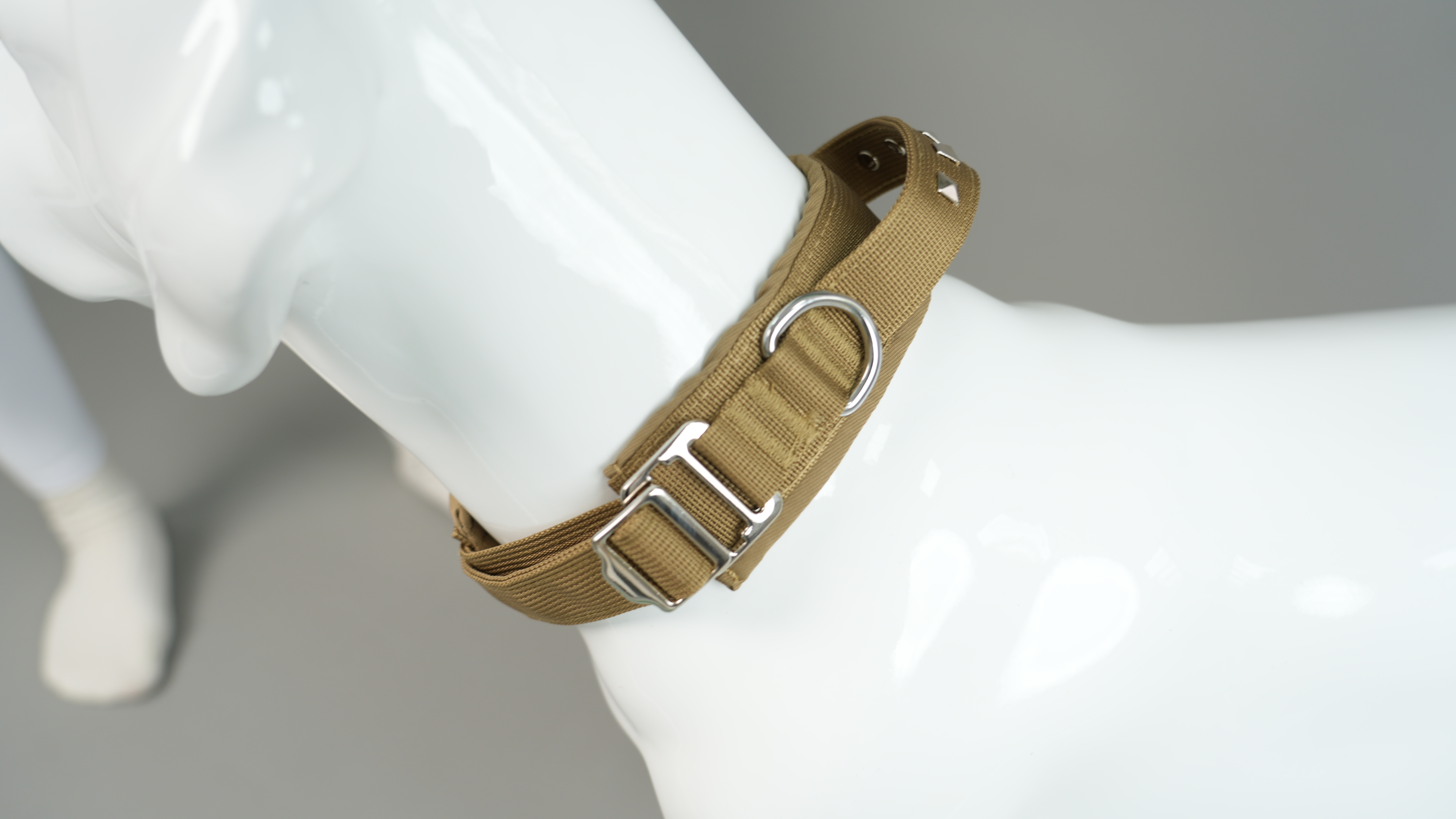 Yellow Dog Collar Product Description