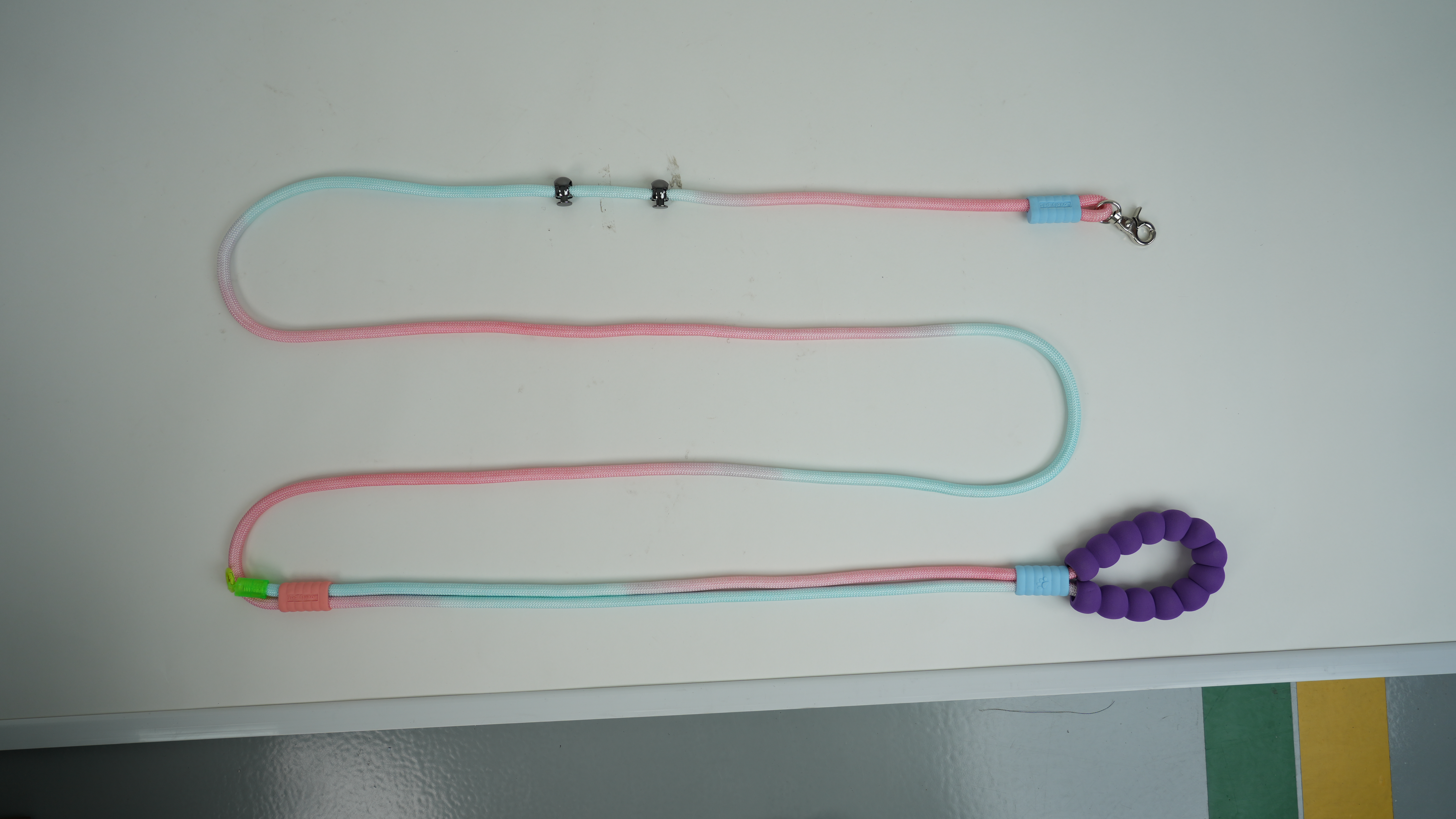 Colorful Reflective Dog Leash Durable Waterproof & Custom Leash for Daily Walks