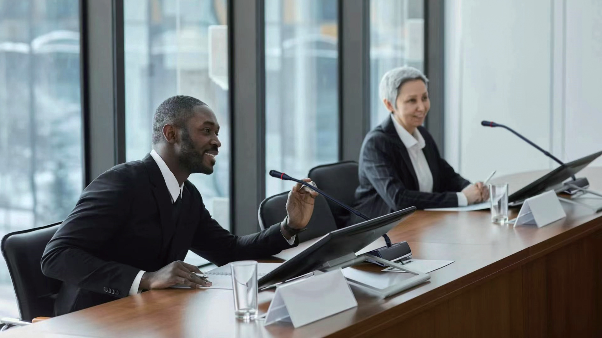 Variable Directivity Microphone Technology