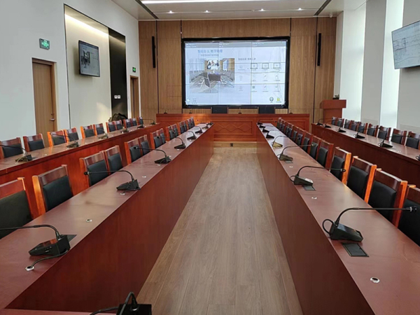 Gradient Beam steering line source systems