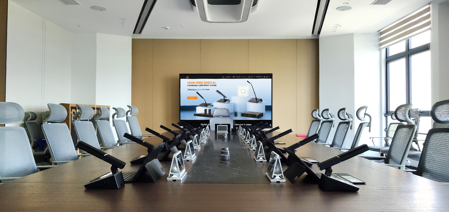 Wireless Conference Room Microphone