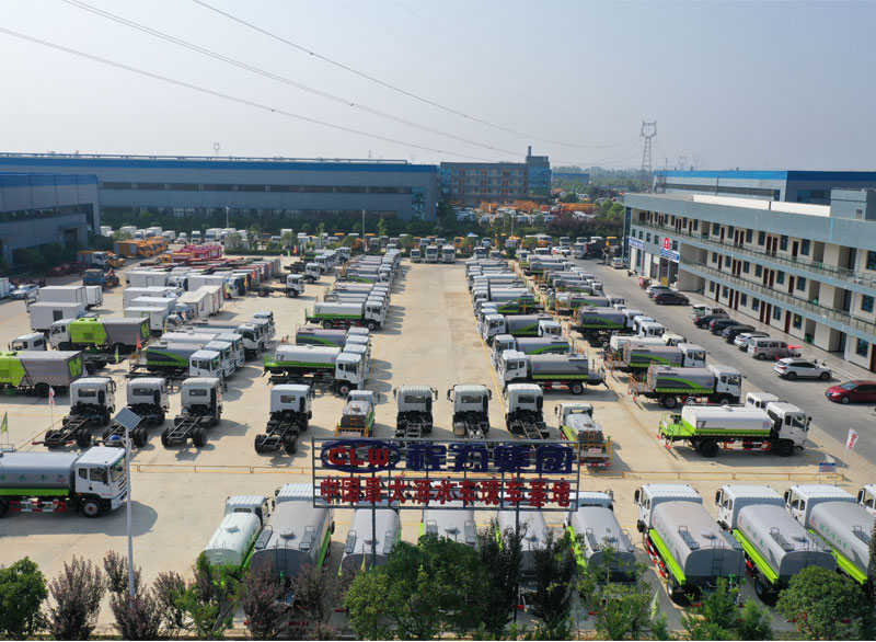 Water Tank Truck Warehouse