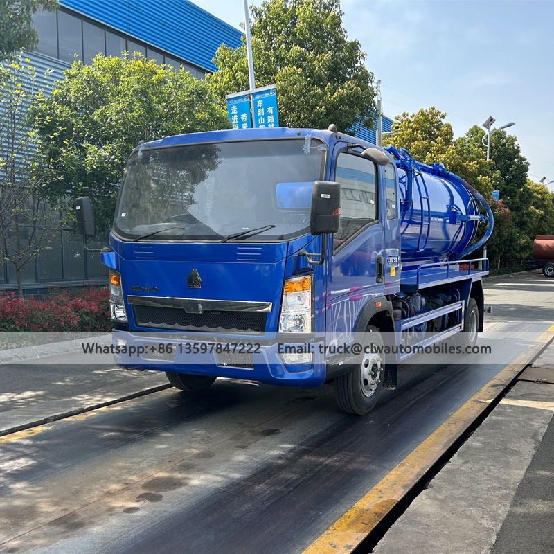 HOWO 5000L Sewage Vacuum Pump Truck