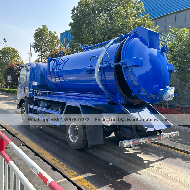 HOWO 5000L Sewage Vacuum Pump Truck