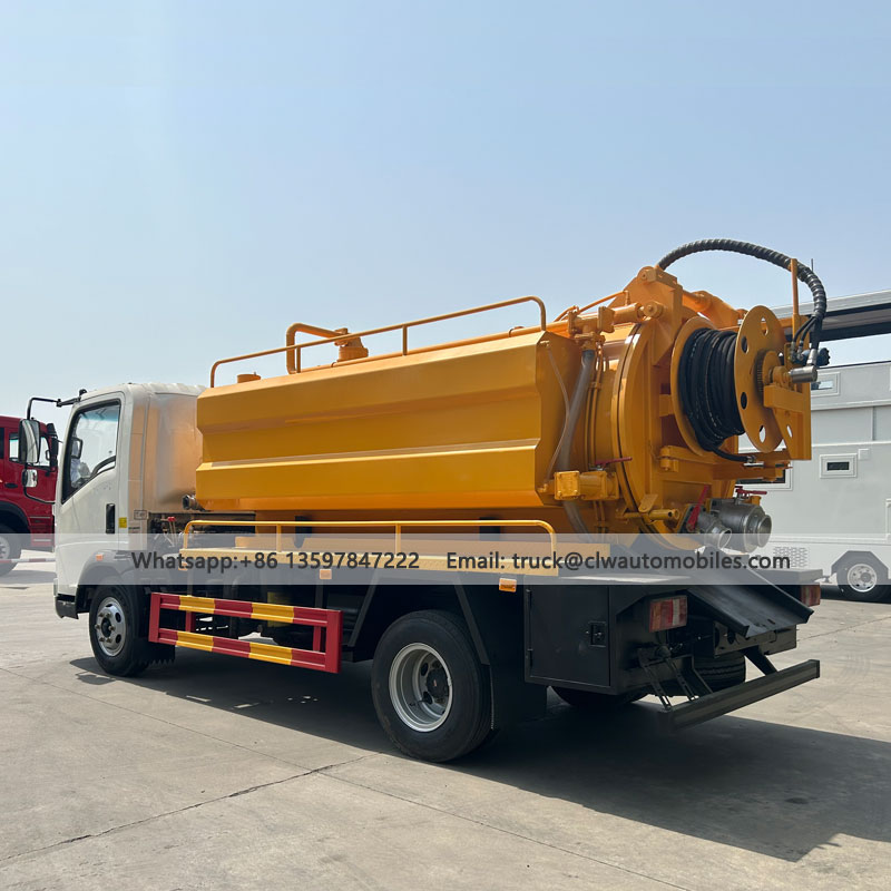 HOWO 5000L 4*2 Sewer Cleaning & Sewage Suction Truck From Supplier