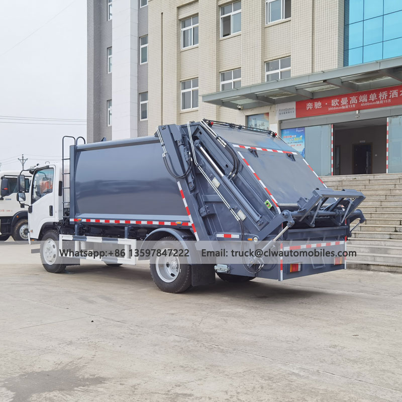 ISUZU 700P 10cbm Rear Loading Compressed Garbage Truck