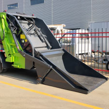DFAC Compactor Garbage Truck
