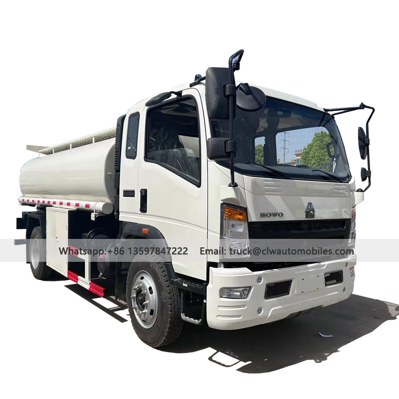 HOWO 5000L Fuel/Refueling Tank Truck