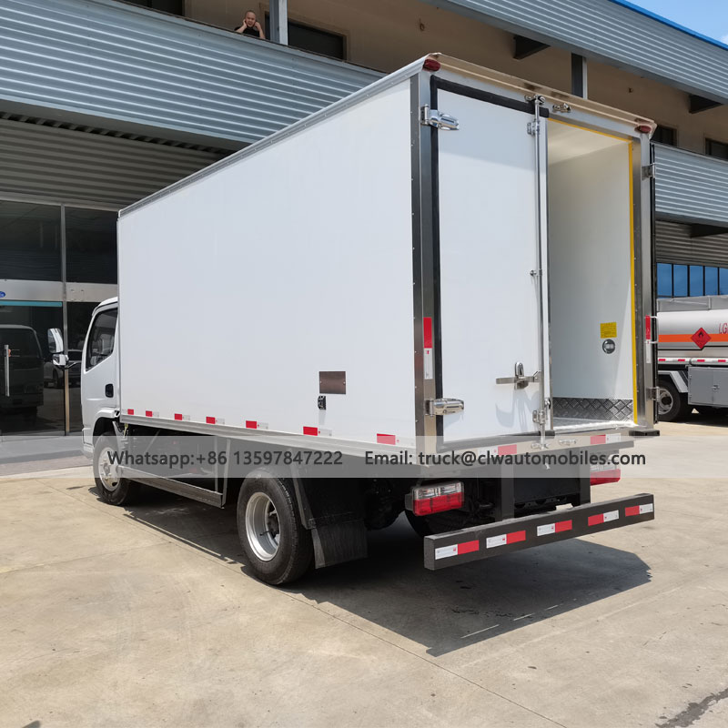 DFAC 5Tons Small Reefer Truck For Sale From Manufacturer