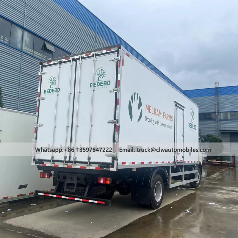 HOWO 10Tons Refrigerated/Frozen Truck