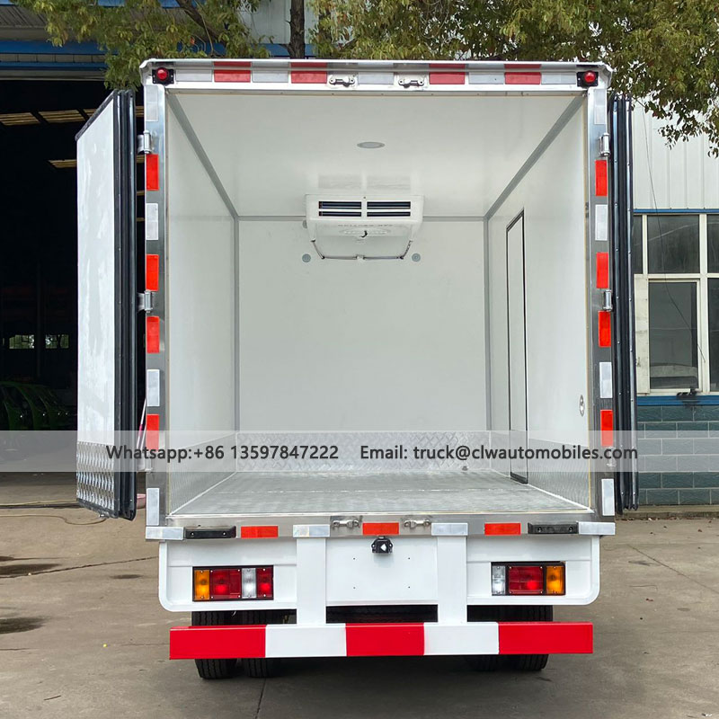 HOWO 10Tons Refrigerated/Frozen Truck