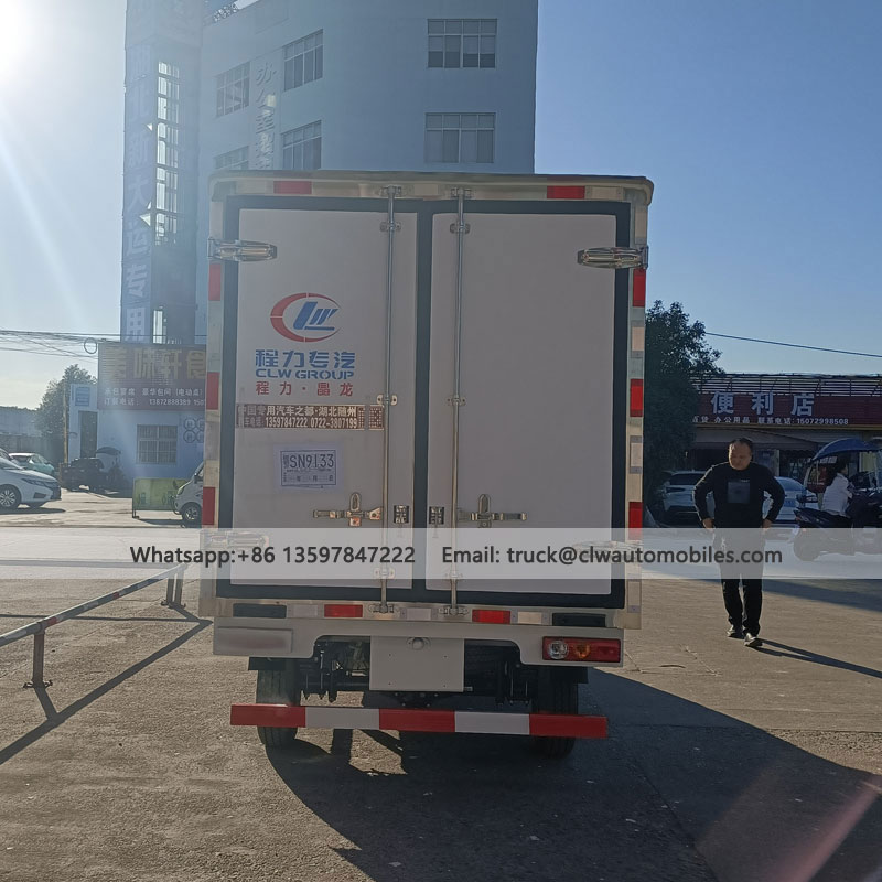 FOTON M1 Gasoline 2Tons Small Refrigerated Truck