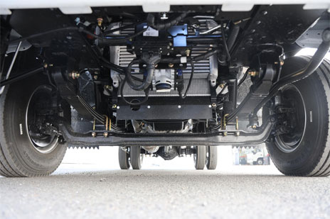 KV100 Refrigerator Truck